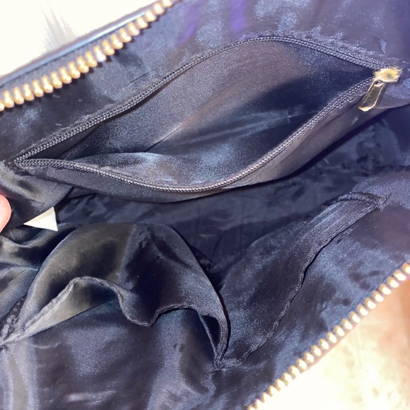 small black purse - Picture 2 of 3